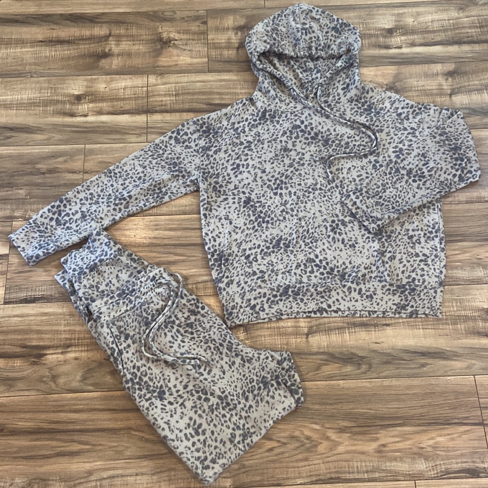 Sportelle 2 pc casual lounge wear